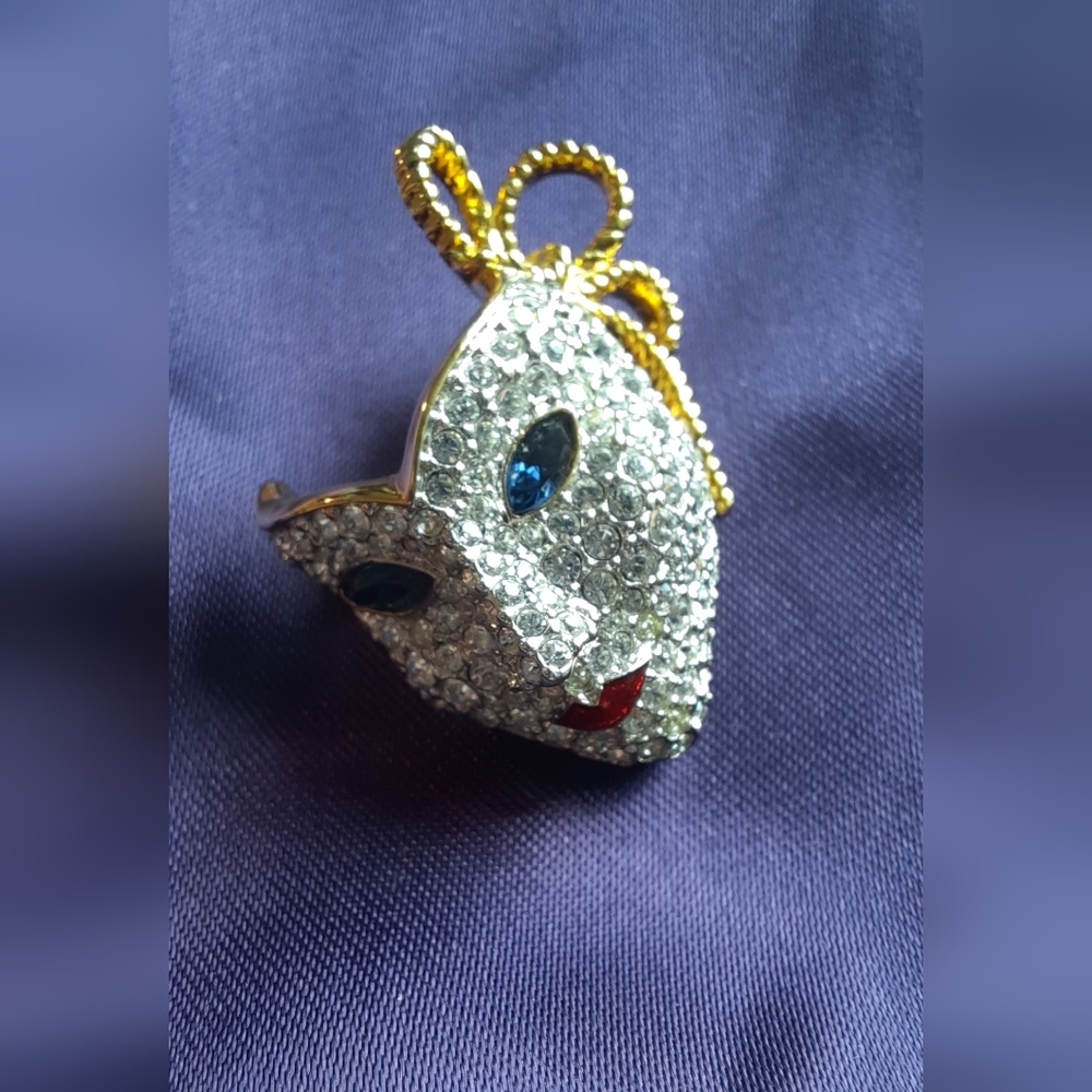 Signed SWAROVSKI Pave La Scala Theatre Mask Brooch - Picture 3 of 5